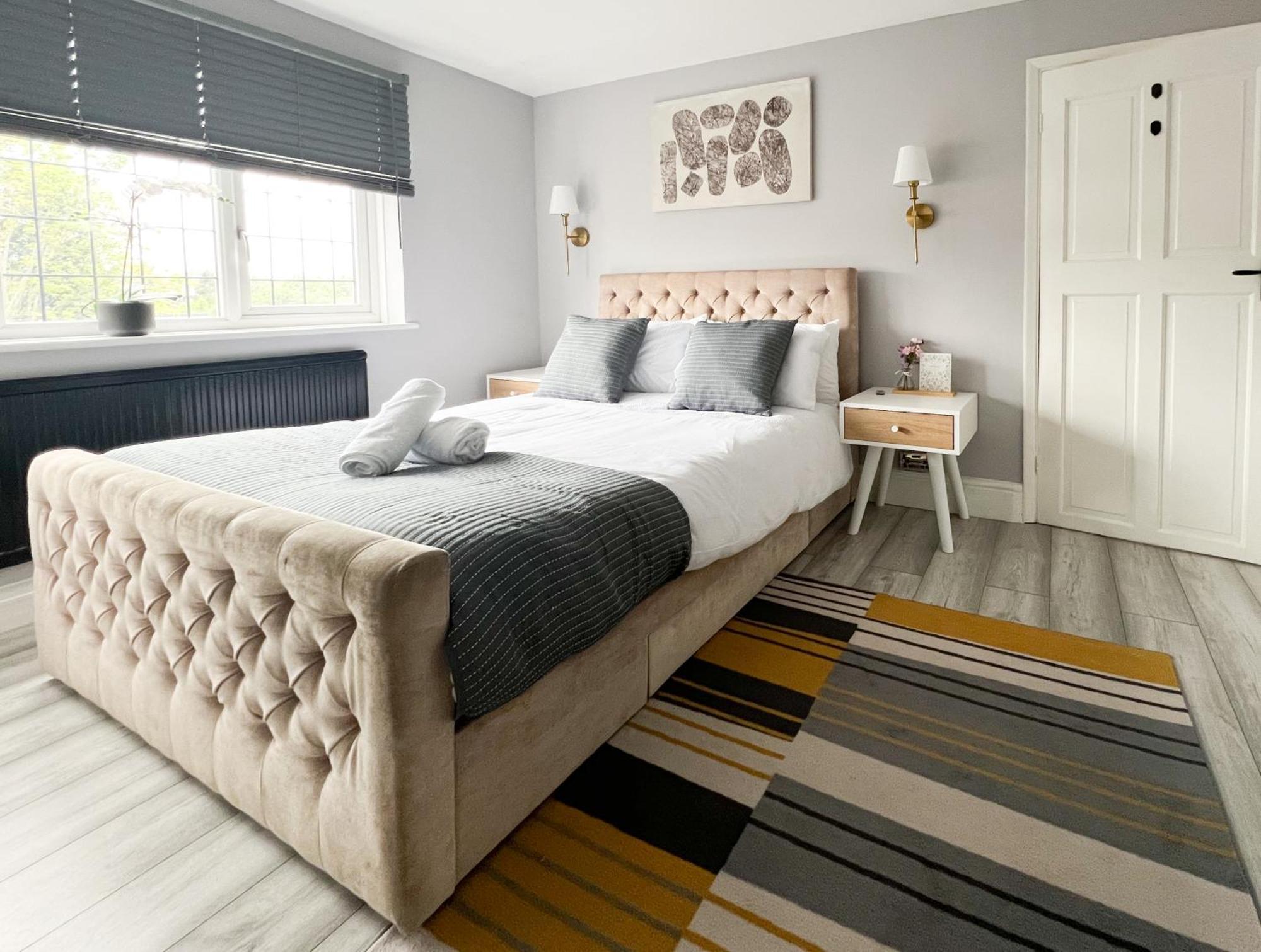 Вилла Beautiful Newly Renovated House In Rainham Essex Экстерьер фото
